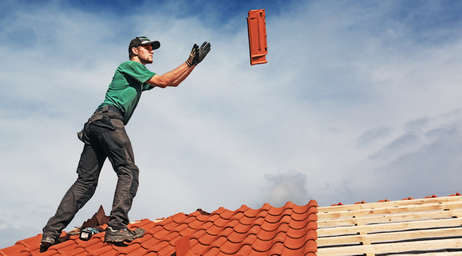 Vad kostar det att byta tak? Pris i 2024